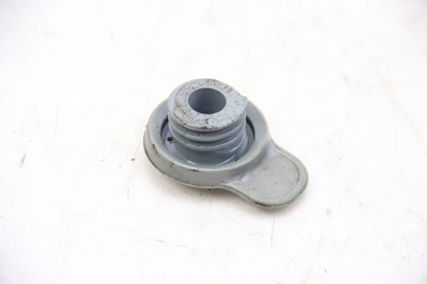 photo de KOREK ZBIORNIKA OLEJU MBK OVETTO 2T 50 (2007 - 2017) - Inny kąt widzenia