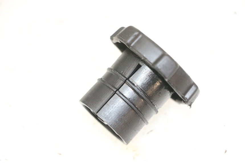 photo de KOREK ZBIORNIKA OLEJU PIAGGIO FLY 2T 50 (2004 - 2017) - Zoom stanu zużycia