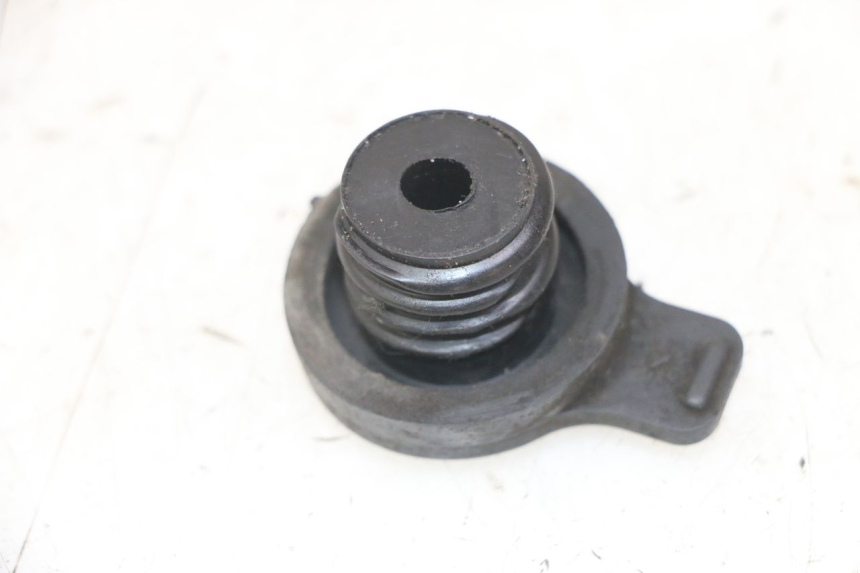 photo de KOREK ZBIORNIKA OLEJU APRILIA RALLY AC 50 (1995 - 2004) - Szczegół części