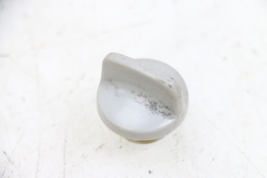 photo de KOREK ZBIORNIKA OLEJU DAELIM S1 125 (2007 - 2016) - Widok główny