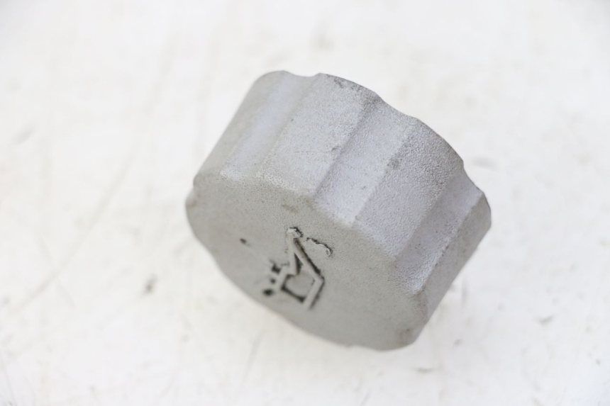 photo de KOREK ZBIORNIKA OLEJU HONDA X8R 50 (1998 - 2003) - Zoom stanu zużycia