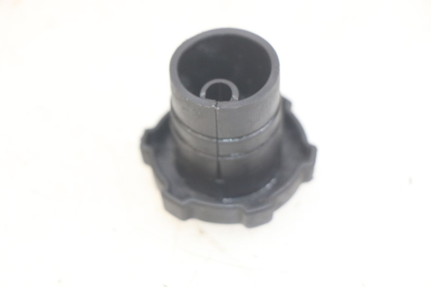 photo de KOREK ZBIORNIKA OLEJU PIAGGIO ZIP 2T 50 (2009 - 2019) - Szczegół części