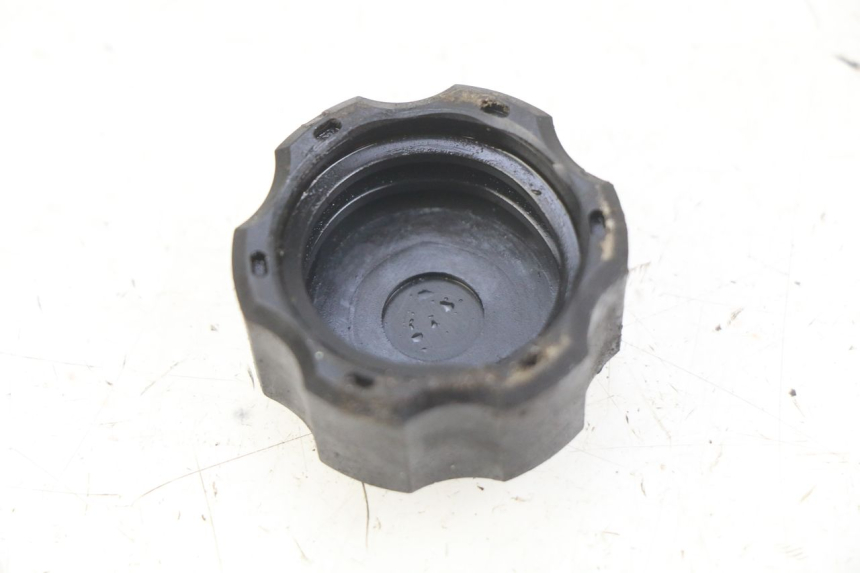 photo de KOREK ZBIORNIKA WYRÓWNAWCZEGO HONDA CB R 1000 (2018 - 2023) - Szczegół części