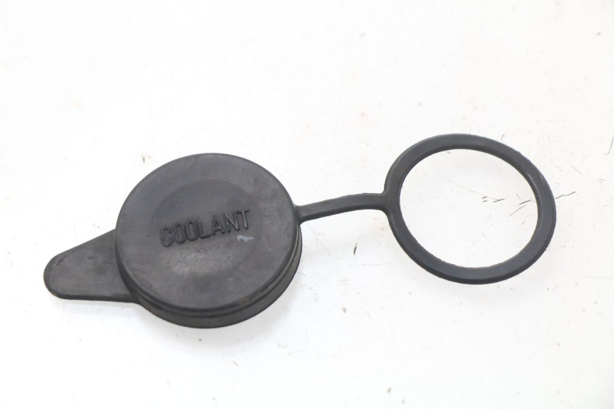 photo de KOREK ZBIORNIKA WYRÓWNAWCZEGO HONDA CBR 919 RR FIREBLADE 900 (1998 - 1999) - Widok główny