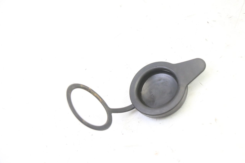 photo de KOREK ZBIORNIKA WYRÓWNAWCZEGO HONDA CBR RR FIREBLADE 900 (1992 - 1994) - Zoom stanu zużycia