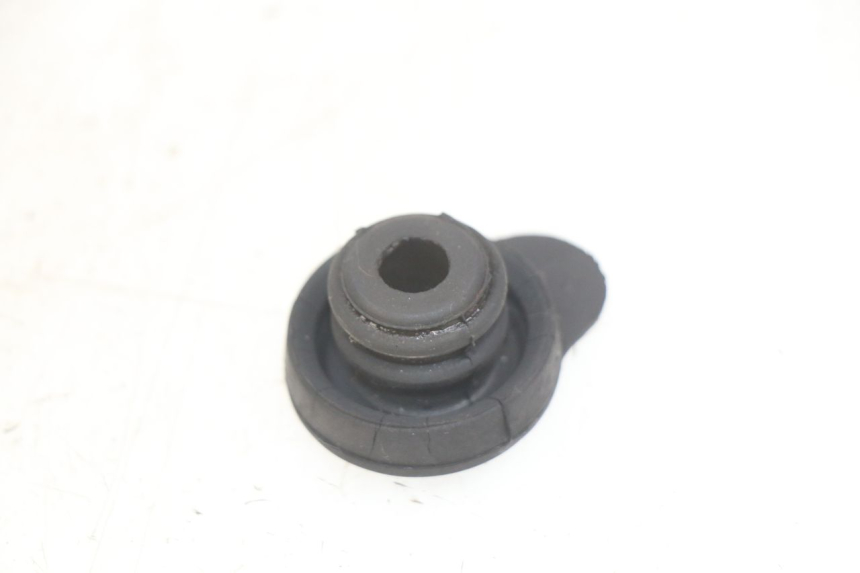 photo de KOREK ZBIORNIKA WYRÓWNAWCZEGO KYMCO DOWNTOWN ABS 125 (2015 - 2017) - Szczegół części