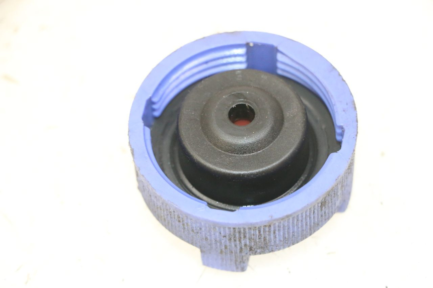 photo de KOREK ZBIORNIKA WYRÓWNAWCZEGO PEUGEOT ELYSTAR 125 (2002 - 2007) - Szczegół części