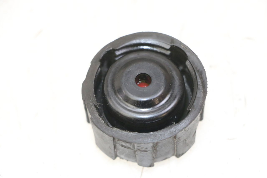 photo de KOREK ZBIORNIKA WYRÓWNAWCZEGO GILERA NEXUS 300 (2008 - 2013) - Szczegół części