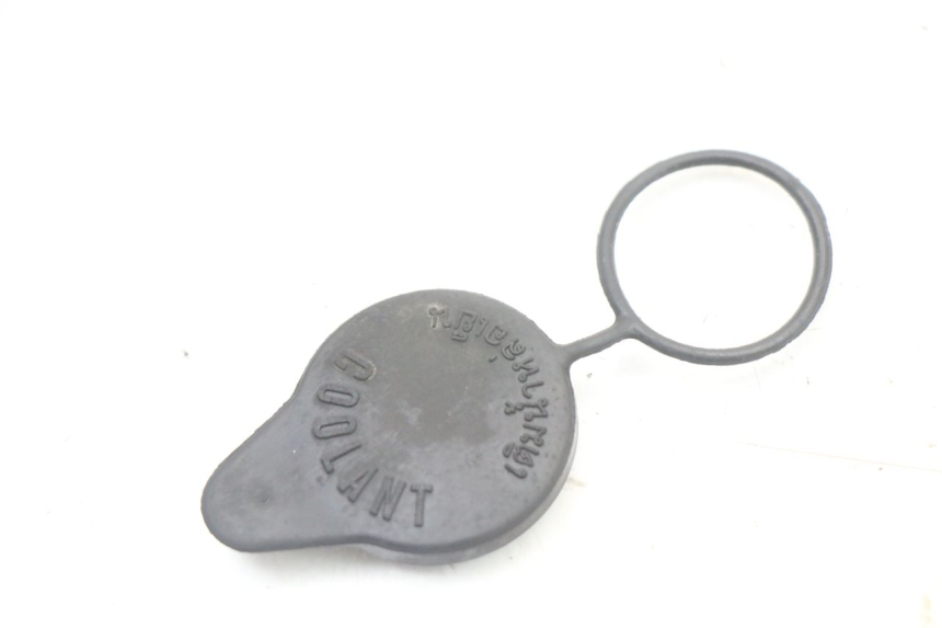 photo de KOREK ZBIORNIKA WYRÓWNAWCZEGO HONDA PCX (JF57/JF64) 125 (2014 - 2018) - Widok główny