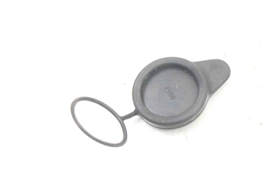 photo de KOREK ZBIORNIKA WYRÓWNAWCZEGO HONDA PCX (JF57/JF64) 125 (2014 - 2018) - Inny kąt widzenia