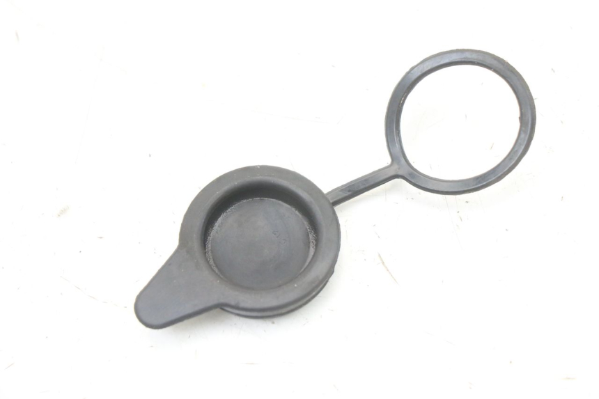 photo de KOREK ZBIORNIKA WYRÓWNAWCZEGO HONDA SH i 300 (2015 - 2020) - Inny kąt widzenia