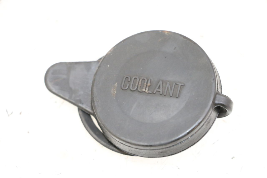 photo de KOREK ZBIORNIKA WYRÓWNAWCZEGO HONDA VT C2 SHADOW 750 (1997 - 2001) - Widok główny