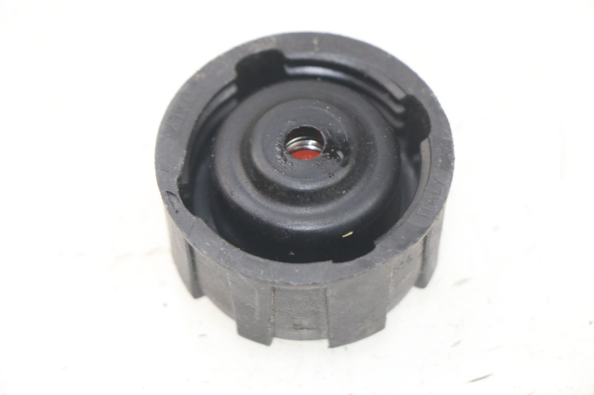 photo de KOREK ZBIORNIKA WYRÓWNAWCZEGO PIAGGIO MP3 125 (2006 - 2014) - Szczegół części