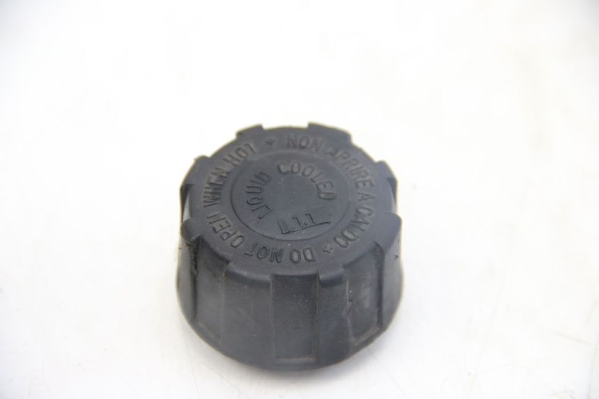 photo de KOREK ZBIORNIKA WYRÓWNAWCZEGO PIAGGIO MP3 125 (2006 - 2014) - Widok główny