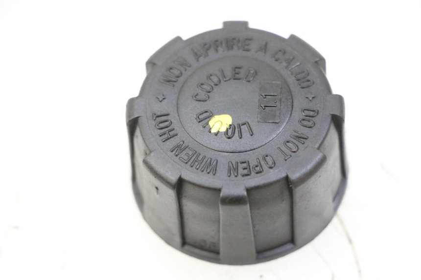 photo de KOREK ZBIORNIKA WYRÓWNAWCZEGO PIAGGIO MP3 500 (2014 - 2017) - Widok główny