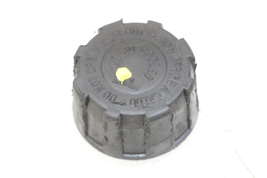 photo de KOREK ZBIORNIKA WYRÓWNAWCZEGO PIAGGIO MP3 500 (2011 - 2015) - Widok główny