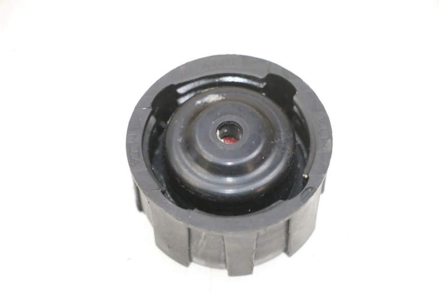 photo de KOREK ZBIORNIKA WYRÓWNAWCZEGO PIAGGIO MP3 500 (2016 - 2018) - Szczegół części