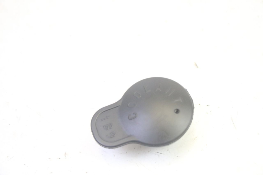 photo de KOREK ZBIORNIKA WYRÓWNAWCZEGO YAMAHA NEOS NEO'S 4T 50 (2008 - 2016) - Zoom stanu zużycia