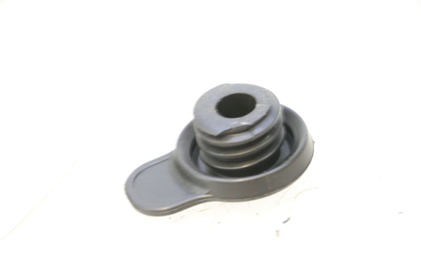 photo de KOREK ZBIORNIKA WYRÓWNAWCZEGO YAMAHA NEOS NEO'S 4T 50 (2008 - 2016) - Zoom stanu zużycia