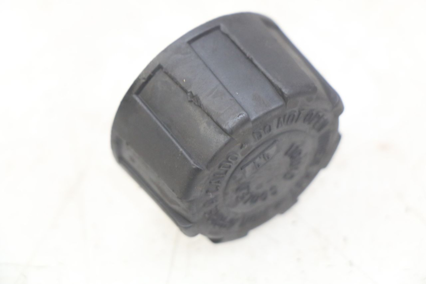 photo de KOREK ZBIORNIKA WYRÓWNAWCZEGO GILERA NEXUS 125 (2007 - 2009) - Szczegół części