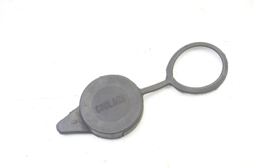 photo de KOREK ZBIORNIKA WYRÓWNAWCZEGO HONDA NTV DEAUVILLE 650 (2001 - 2006) - Widok główny