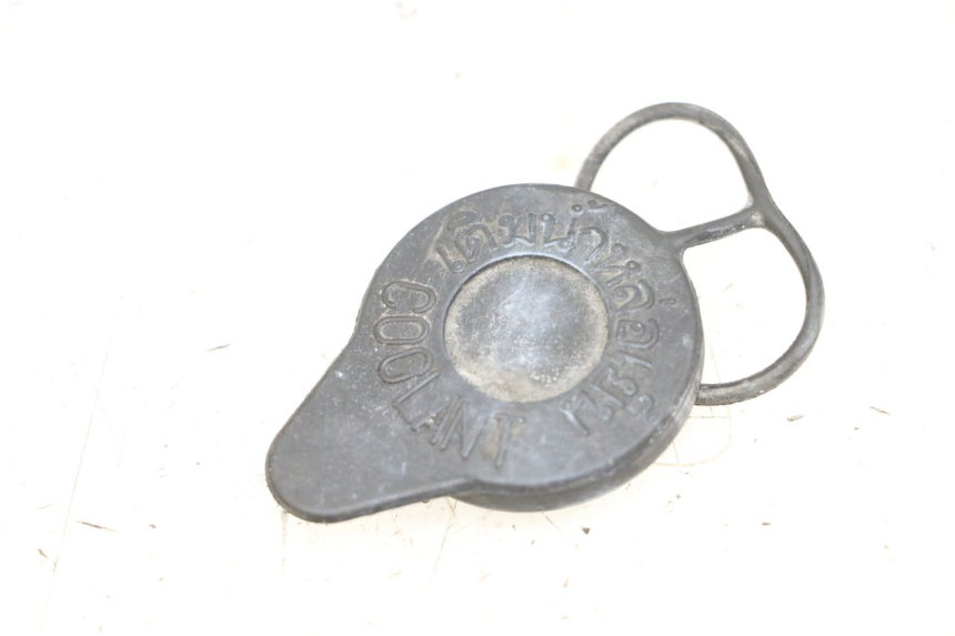 photo de KOREK ZBIORNIKA WYRÓWNAWCZEGO HONDA PCX (JF47) 125 (2012 - 2013) - Widok główny