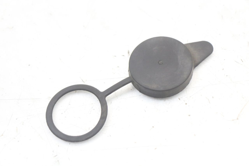 photo de KOREK ZBIORNIKA WYRÓWNAWCZEGO PEUGEOT BELVILLE 125 (2017 - 2021) - Zoom stanu zużycia