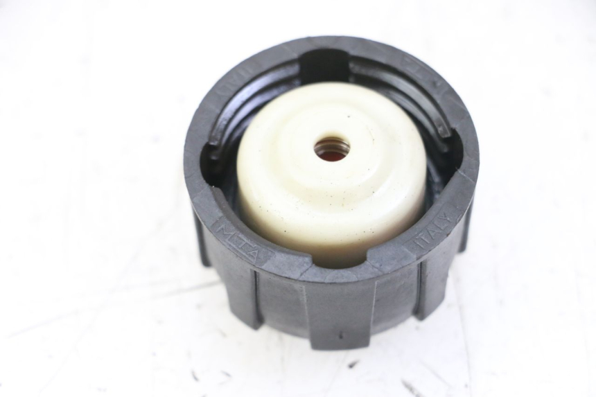 photo de KOREK ZBIORNIKA WYRÓWNAWCZEGO PIAGGIO BEVERLY 125 (1998 - 2005) - Szczegół części