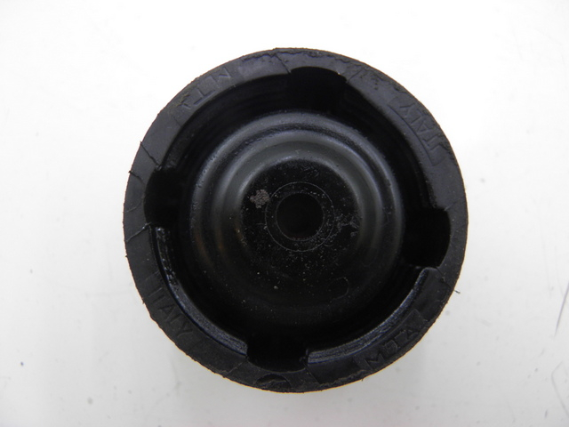 photo de KOREK ZBIORNIKA WYRÓWNAWCZEGO PIAGGIO XEVO - X EVO 125 (2010 - 2015) - Szczegół części