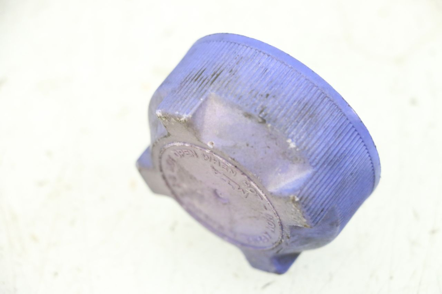 photo de KOREK ZBIORNIKA WYRÓWNAWCZEGO PEUGEOT SATELIS 125 (2013 - 2018) - Zoom stanu zużycia