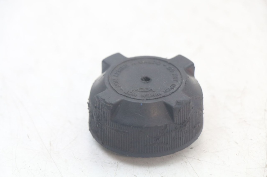 photo de KOREK ZBIORNIKA WYRÓWNAWCZEGO DERBI SENDA SM X-TREME 50 (2006 - 2010) - Szczegół części