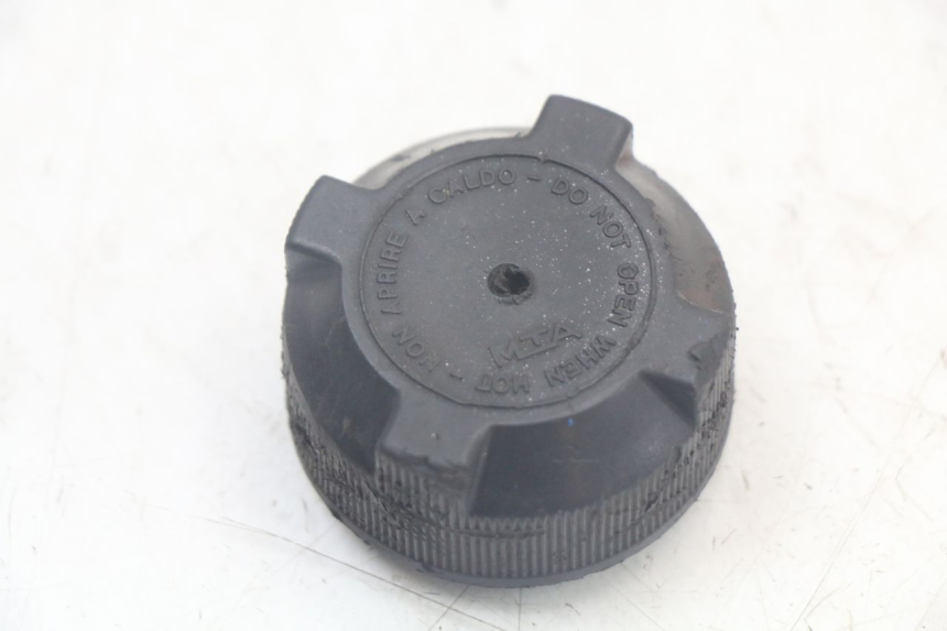 photo de KOREK ZBIORNIKA WYRÓWNAWCZEGO DERBI SENDA SM X-TREME 50 (2006 - 2010) - Zoom stanu zużycia