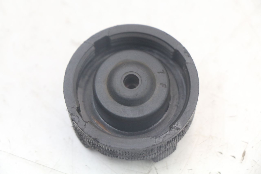 photo de KOREK ZBIORNIKA WYRÓWNAWCZEGO DERBI SENDA SM X-TREME 50 (2006 - 2010) - Inny kąt widzenia