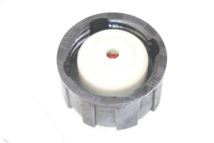 photo de KOREK ZBIORNIKA WYRÓWNAWCZEGO PIAGGIO SUPER LX 125 (2000 - 2003) - Szczegół części