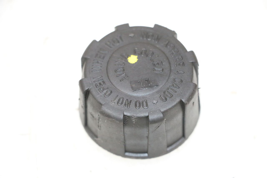 photo de KOREK ZBIORNIKA WYRÓWNAWCZEGO PIAGGIO VESPA GTS SUPER IE 125 (2009 - 2016) - Widok główny