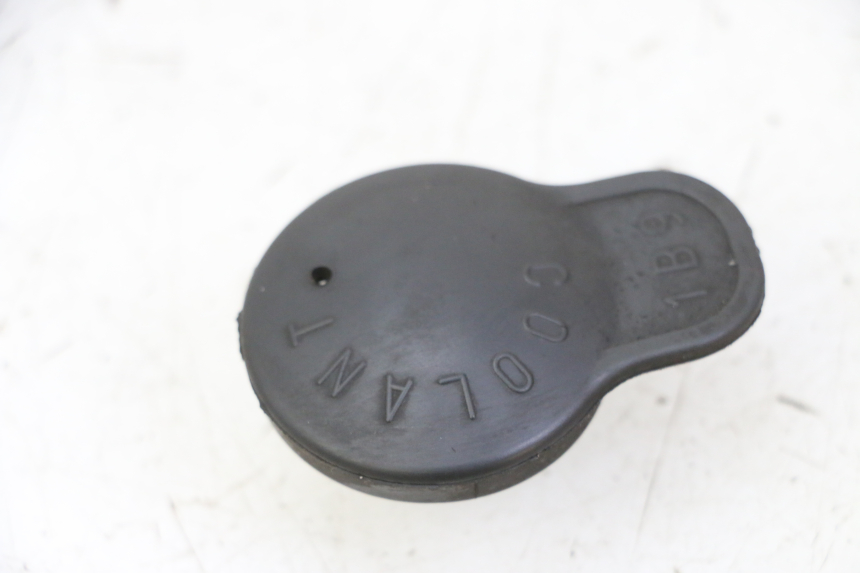 photo de KOREK ZBIORNIKA WYRÓWNAWCZEGO YAMAHA X-MAX XMAX 250 (2006 - 2009) - Widok główny