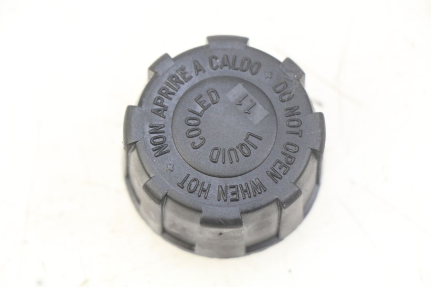 photo de KOREK ZBIORNIKA WYRÓWNAWCZEGO PIAGGIO X8 125 (2004 - 2007) - Widok główny