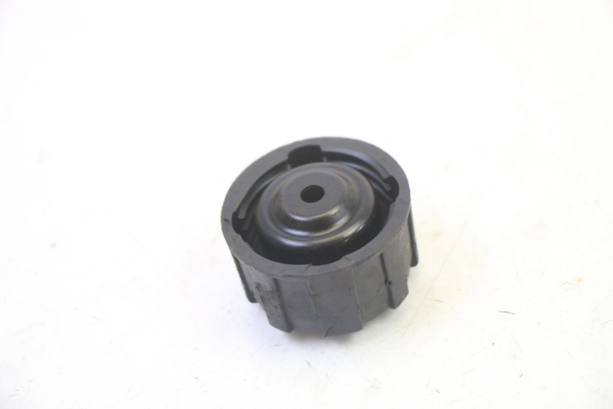 photo de KOREK ZBIORNIKA WYRÓWNAWCZEGO PIAGGIO XEVO - X EVO 125 (2007 - 2017) - Zoom stanu zużycia