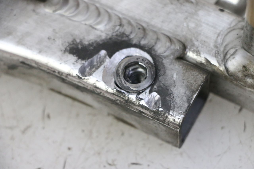 photo de RAMKA TYLNA RAMY HONDA CBR RR FIREBLADE 900 (1992 - 1994) - Inny kąt widzenia