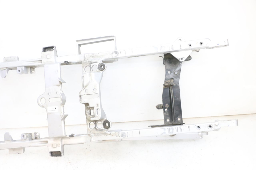 photo de RAMKA TYLNA RAMY YAMAHA FJR ABS 1300 (2006 - 2012) - Oznaczenia i referencje