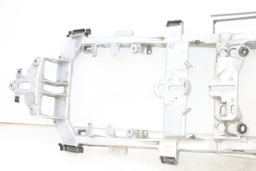 photo de RAMKA TYLNA RAMY YAMAHA FJR ABS 1300 (2006 - 2012) - Zbliżenie komponentów