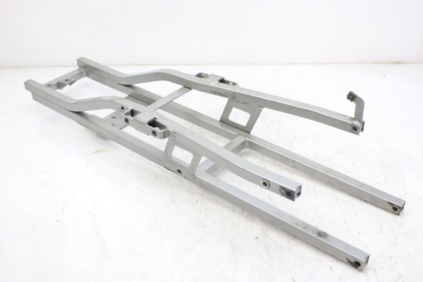 photo de RAMKA TYLNA RAMY DERBI GPR 50 (2004 - 2009) - Stan powierzchni