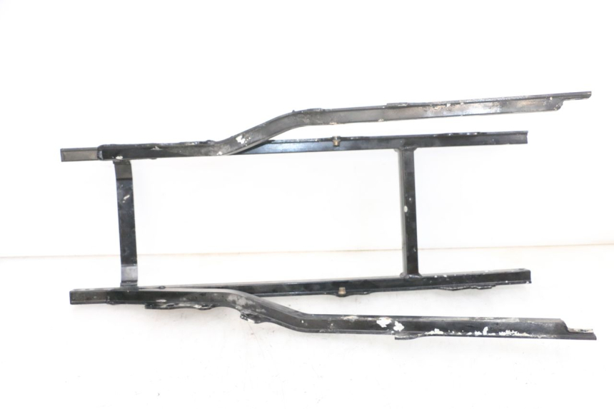 photo de RAMKA TYLNA RAMY KAWASAKI GPX R WARBIRD 600 (1988 - 1993) - Szczegół części