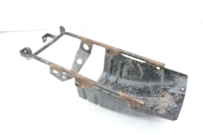 photo de RAMKA TYLNA RAMY SUZUKI GZ MARAUDER 125 (1998 - 2004) - Szczegół części