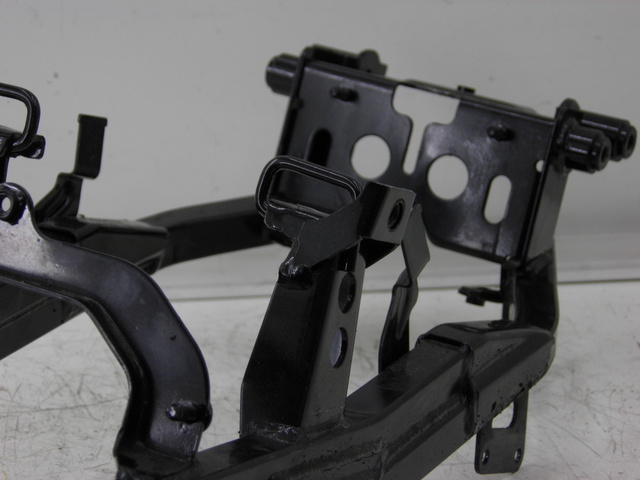 photo de RAMKA TYLNA RAMY KYMCO QUANNON NAKED 125 (2010) - Zoom stanu zużycia