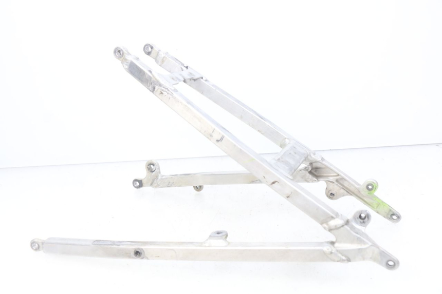 photo de RAMKA TYLNA RAMY SUZUKI RM-Z RMZ 250 (2010 - 2016) - Zbliżenie techniczne