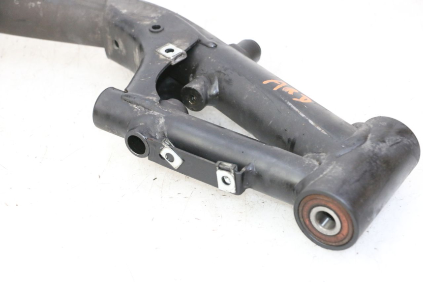 photo de wahacz tylni QUADRO 4 4D 350 (2015 - 2018) - Inny kąt widzenia