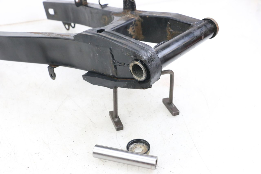 photo de wahacz tylnego zawieszenia HYOSUNG GV AQUILA 125 (2000 - 2009) - Szczegół części