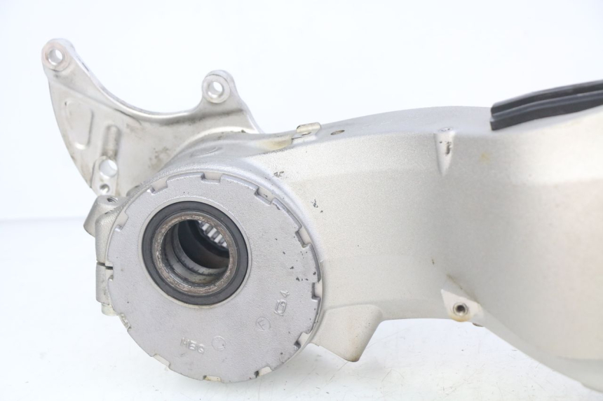 photo de Wahacz tylnego zawieszenia HONDA CB R 1000 (2018 - 2023) - Szczegóły charakterystyczne