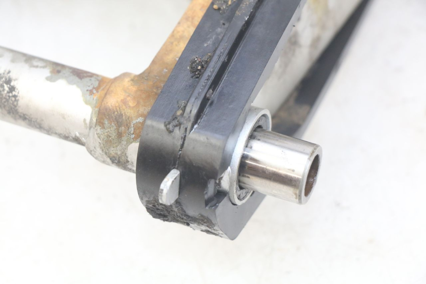 photo de wahacz tylnego zawieszenia HONDA CBR F SC25 1000 (1989 - 1992) - Szczegół części